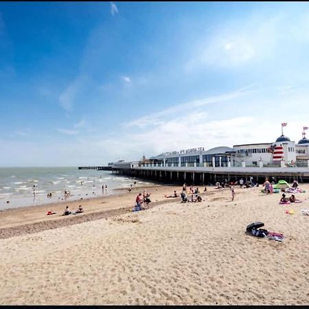 Privately Owned Stunning Caravan Seawick Holiday Park St Osyth Jaywick Sands Exterior photo