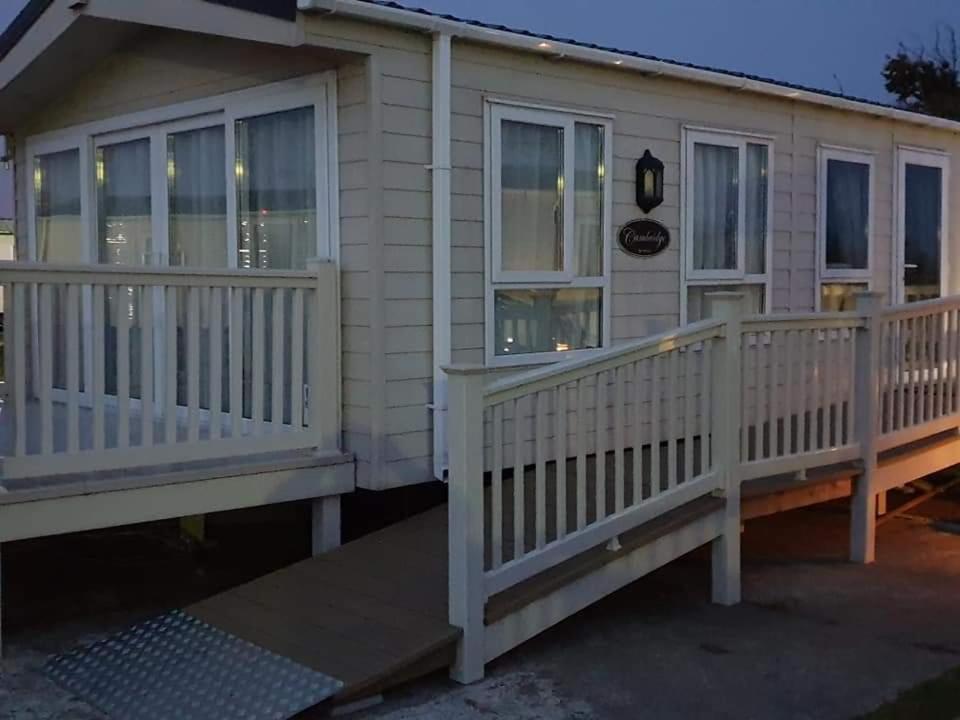Privately Owned Stunning Caravan Seawick Holiday Park St Osyth Jaywick Sands Exterior photo
