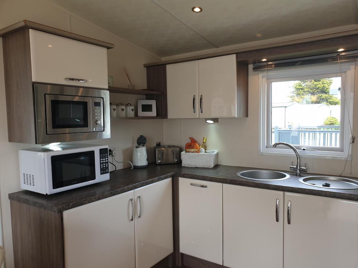 Privately Owned Stunning Caravan Seawick Holiday Park St Osyth Jaywick Sands Exterior photo