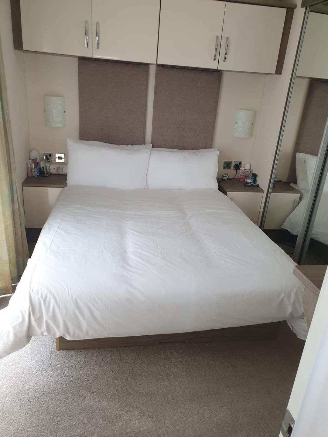 Privately Owned Stunning Caravan Seawick Holiday Park St Osyth Jaywick Sands Exterior photo